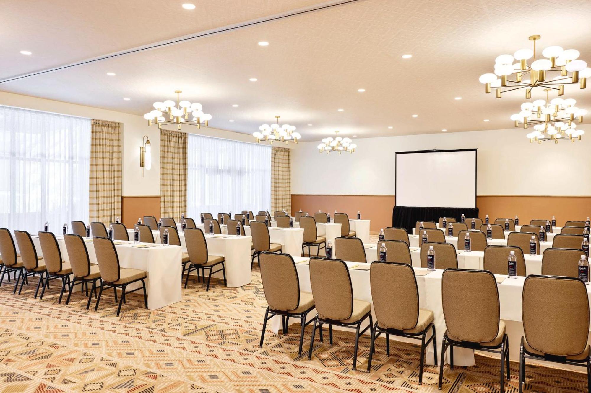 Graduate By Hilton Tucson Hotel Bagian luar foto